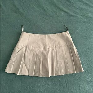 Zara Beige Pleated Skirt